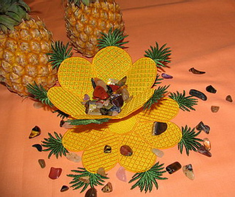 Pineapple Bowl with Doily