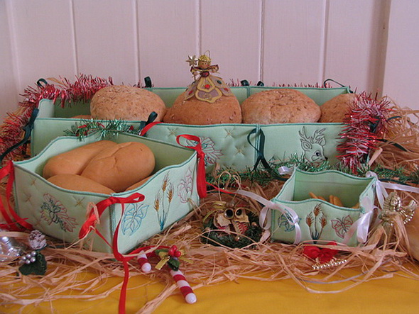 Appliqu Bread Basket Set